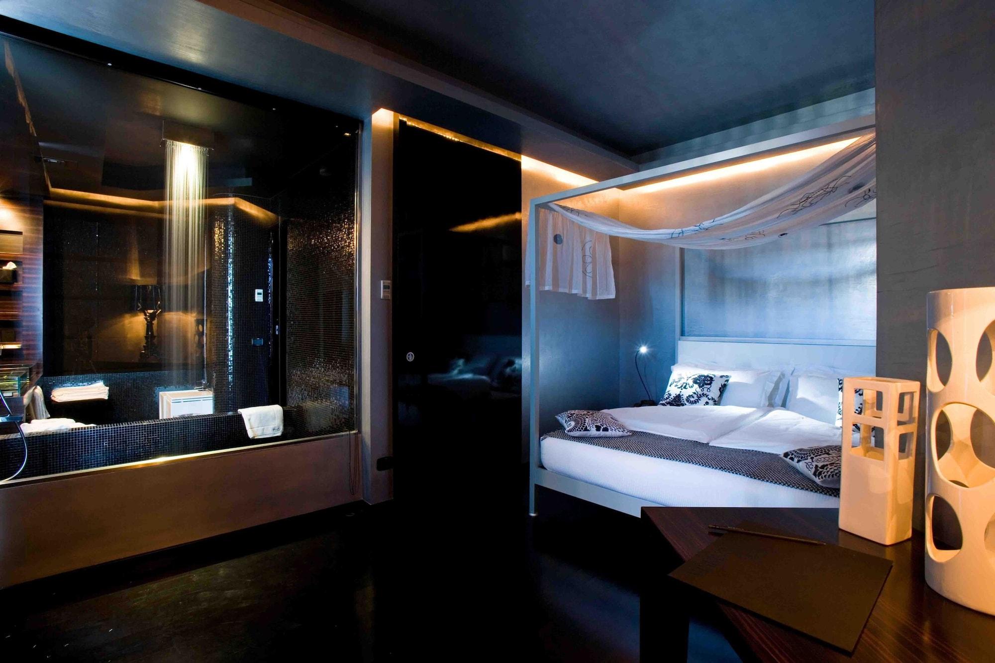 Una Hotels One CTA Room photo